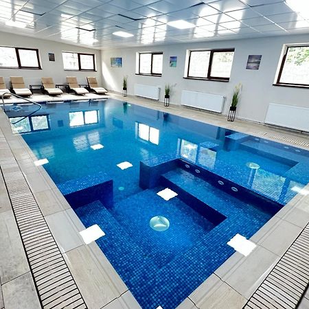 Hotel Class Brezoi Εξωτερικό φωτογραφία