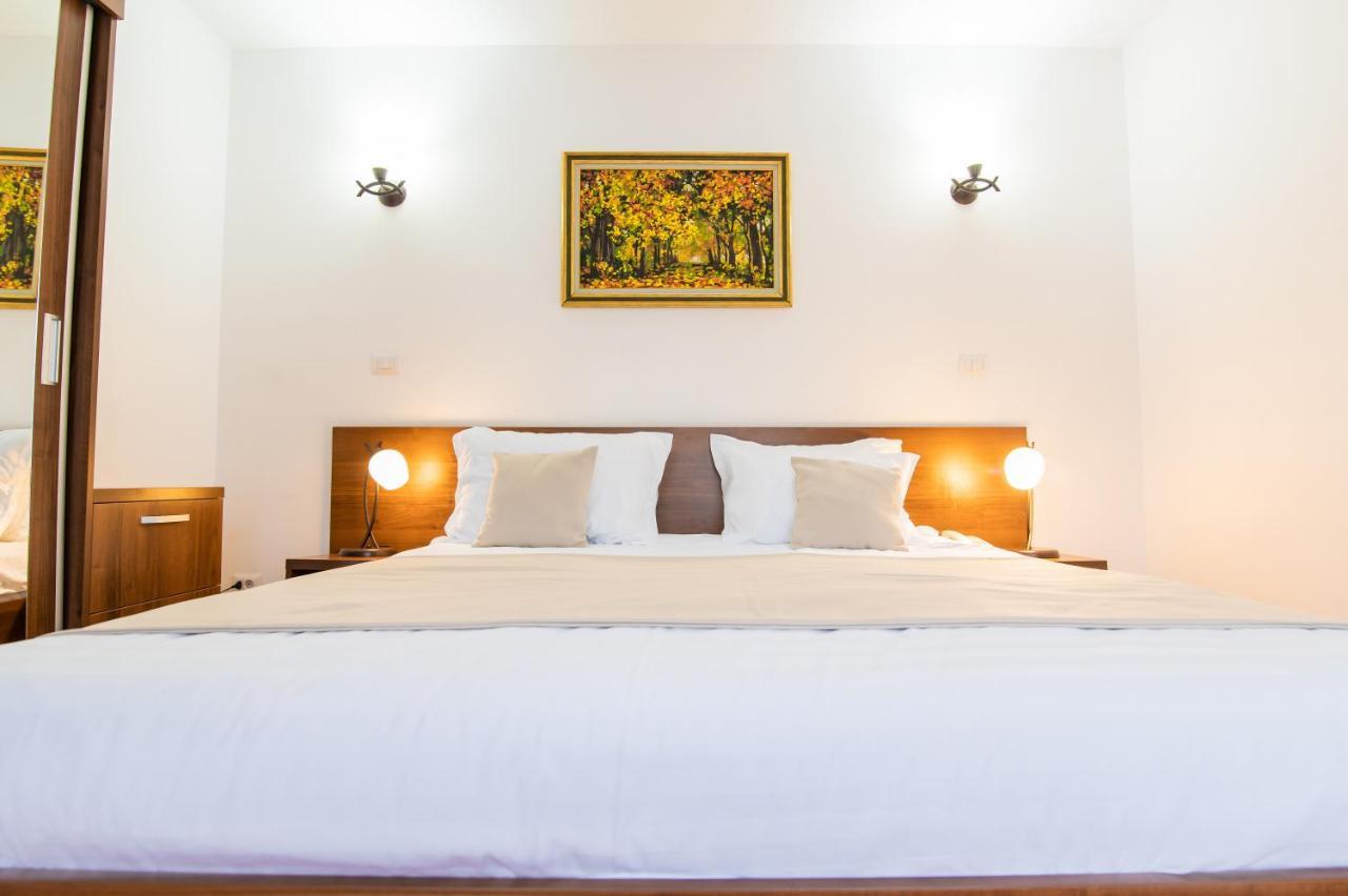 Hotel Class Brezoi Εξωτερικό φωτογραφία